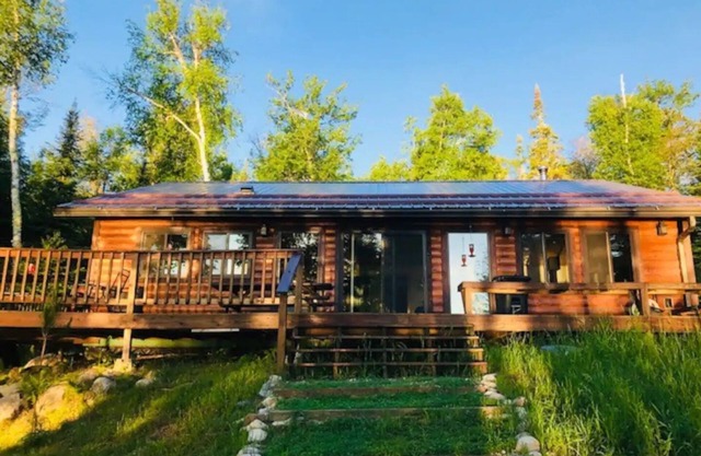 Lake Vermilion Waterfront Cabin with Amazing Sunrise View