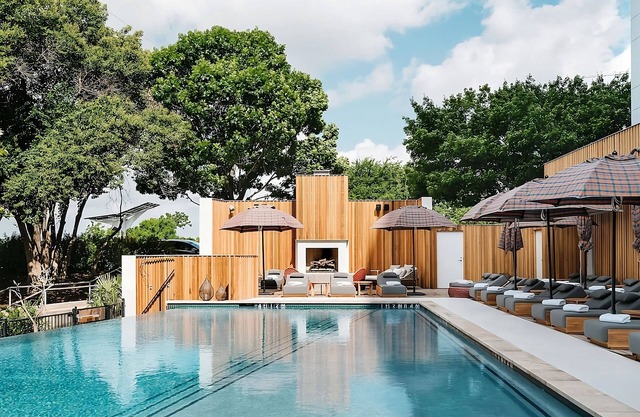Lake Views, Pet-Friendly Bliss, Modern Comfort Awaits, 2 Spacious Units, Pool!
