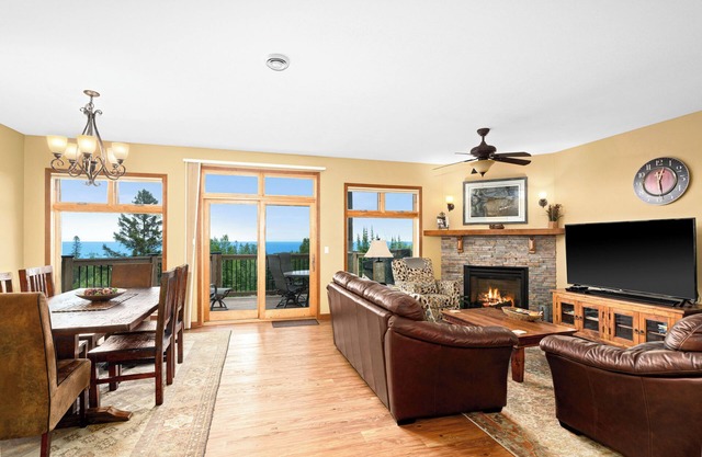 Lake views throughout. Next to golf, hiking/biking trails and winery.