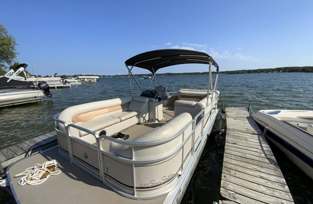 Lakefront Family Retreat-Great set up for multi generational families
