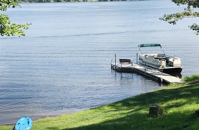 Lakefront Cabin Retreat