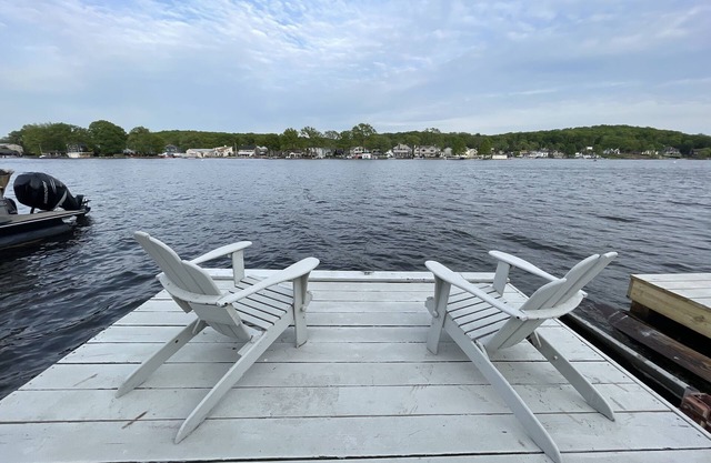 Lakefront cabin with dock slip
