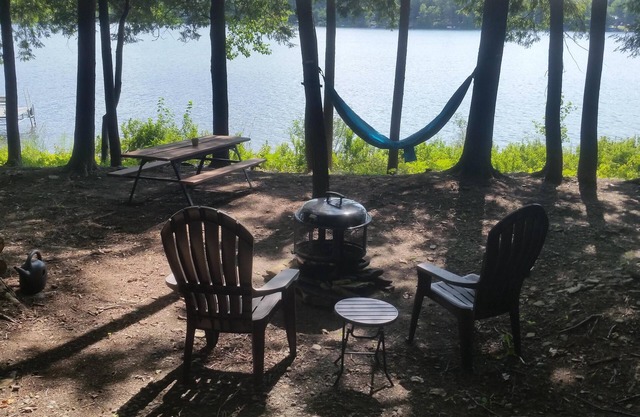Lakefront Cottage, Near Norwich NY, Baseball family, Vacation, Fishing