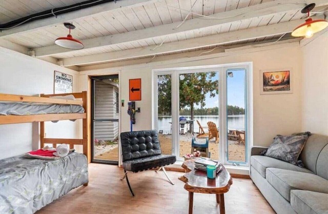 Lakefront cottage with Fireplace Sauna Mini forest