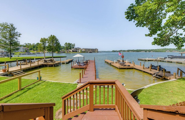 Lakefront Dadeville Villa w/Deck & Private Dock!