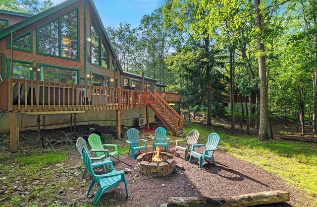 Lakefront Escape w/Hot Tub, Sauna & Game Room