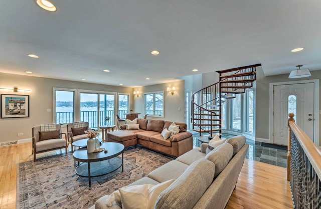 Lakefront Genoa City Home w/Private Beach