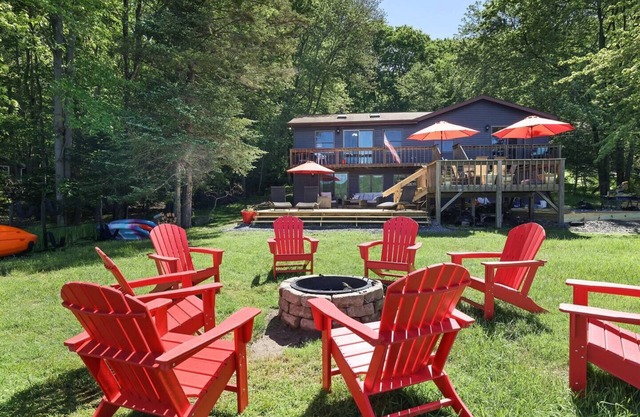 "Lakefront heaven for families"