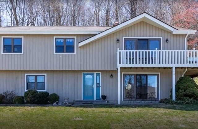 Lakefront House Rental for Summer