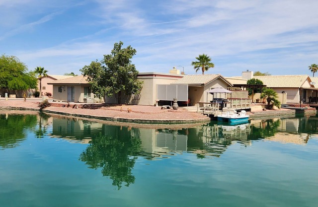 Lakefront Living, close to golf, pickleball, restaurants and more.