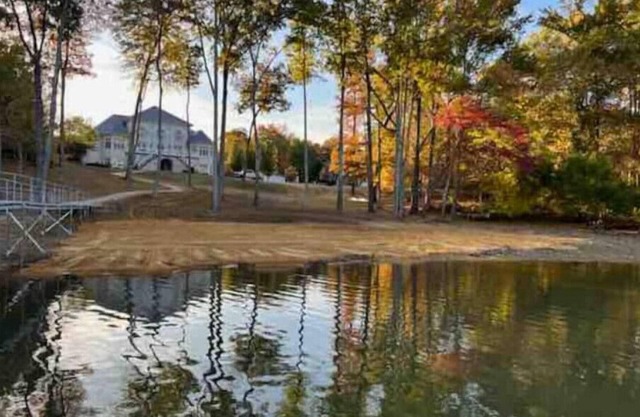 Lakefront Manorn