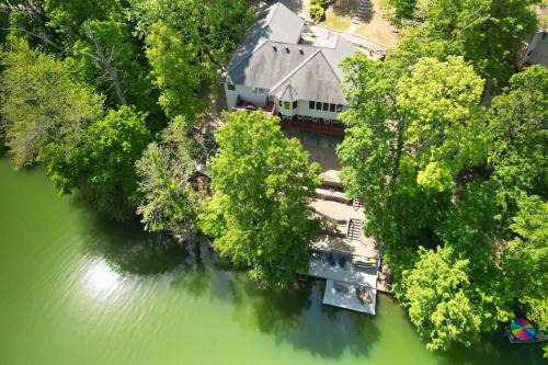 Lakefront Retreat - Near Trails & Family Fun