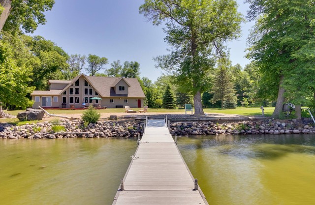 Lakefront Sunburg Vacation Rental w/Boat Dock!