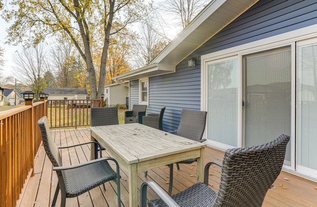 Lakefront Vacation Rental, 13 Mi to South Haven!