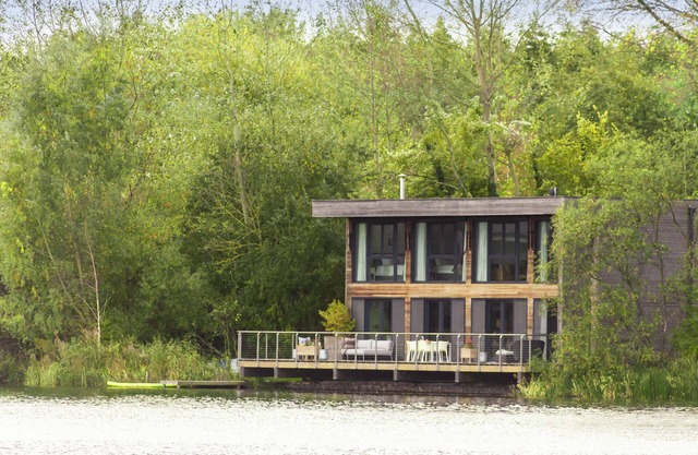 Lakes by Yoo, shared indoor pool, Wifi, 8 adults +2 kids (1 up to 5yrs) +infants