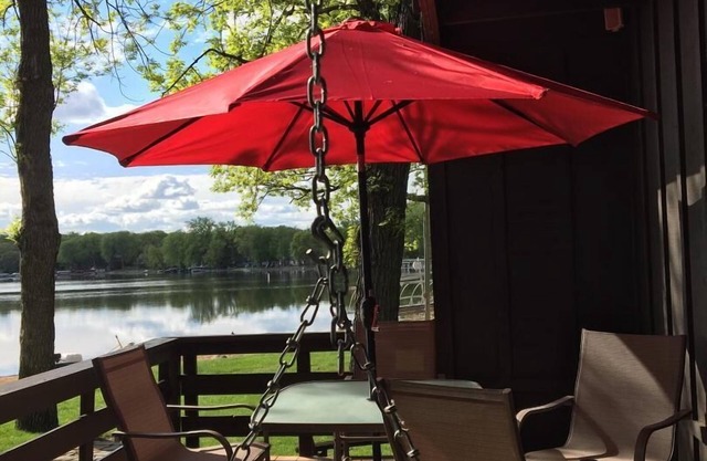 Lakeshore Condominium Cabin on Clearwater Lake