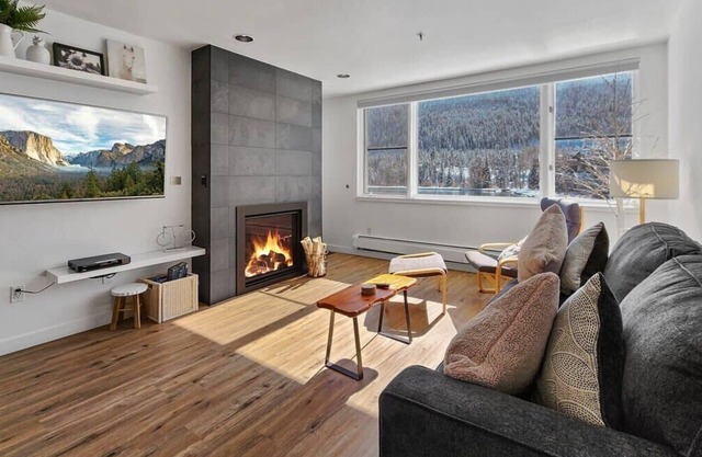 Lakeside 1BR, 4-Min to Keystone Ski Resort!