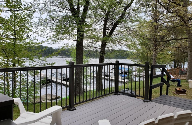 Lakeside Cottage!