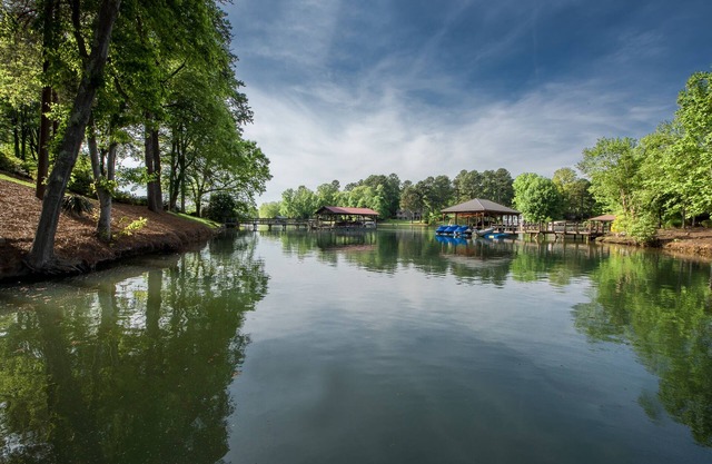 Lakeside Landing by AvantStay | Private Dock