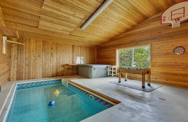 Lakeside retreat with indoor pool, hot tub and sauna