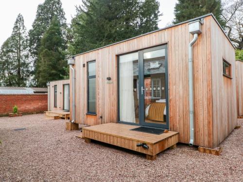 Lakeside Village Lodges & The Potting Shed