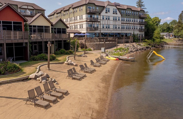 Lakeview 2 Bed 1 Bath Condo on Walker Lake. Walking distance to downtown Walker.