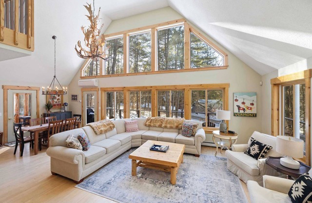 Lakeview 3-BR Residence 10-min to Okemo