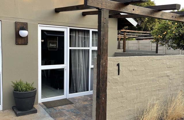 L’Amorie, stylish, secure & safe, 10 min to OR Tambo international