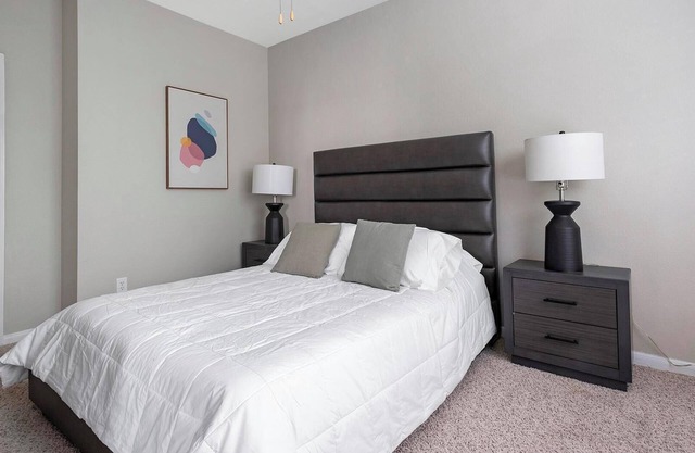 Landing | Amazing 1BD, Pool, Gym