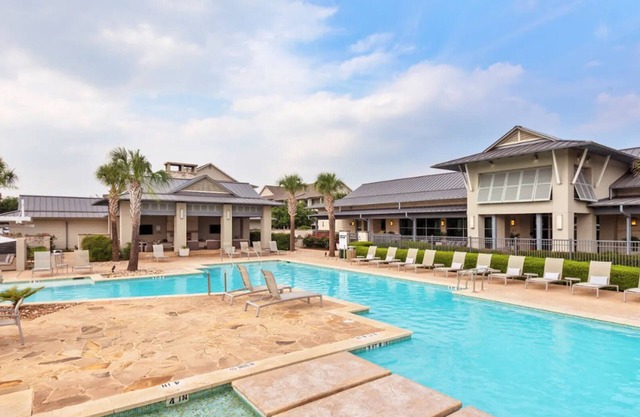 Landing | Amazing 2BD, Yoga Studio, Clubhouse