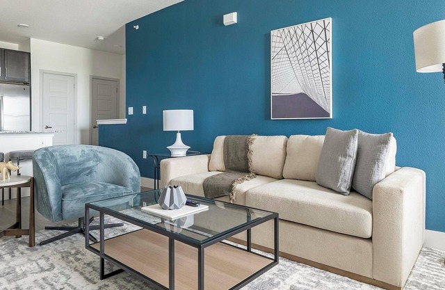 Landing | Beautiful 1BD, Gym, Pool