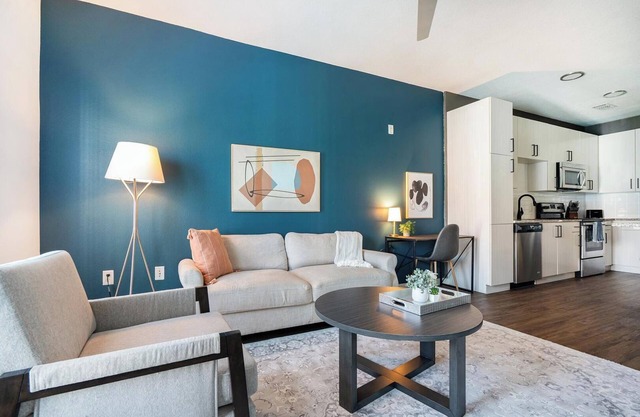 Landing | Beautiful 1BD, Gym, Courtyard