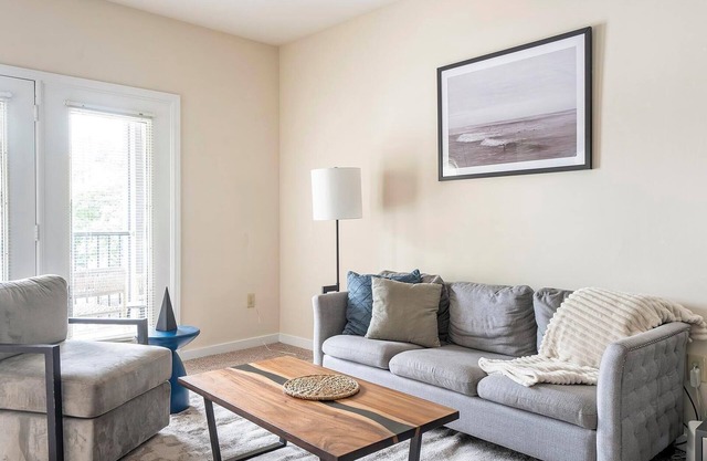 Landing | Beautiful 2BD, Clubhouse, Gym