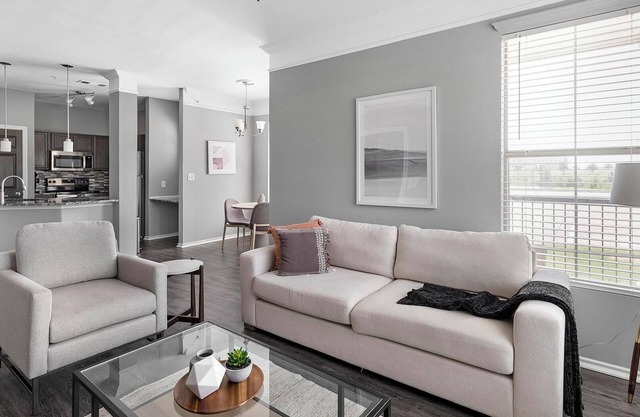 Landing | Stylish 1BD, Pool, Clubhouse