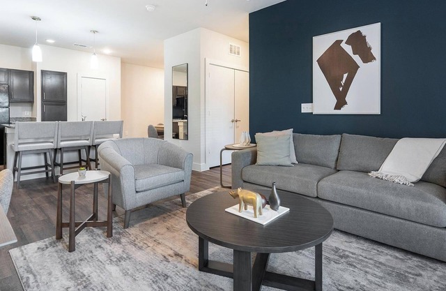 Landing | Stylish 2BD, Pool, Clubhouse