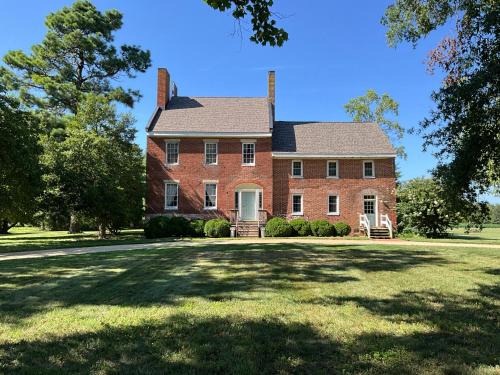 Lansdowne Manor