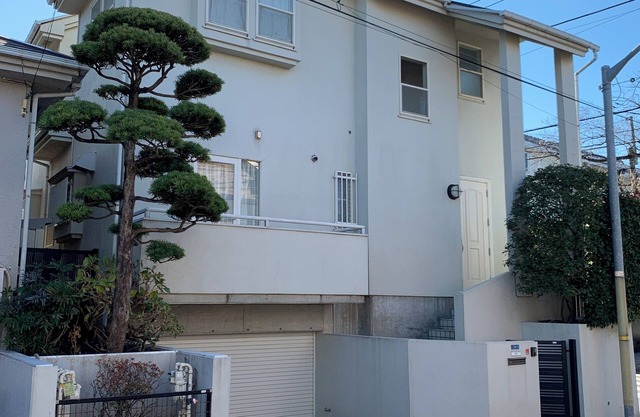 Large 3-bedroom house in Ota-ku suburb with garden. Close to city and airport.