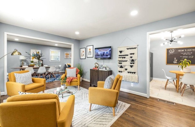 Large and Luxurious Modern Reno 10 min from DT ATL