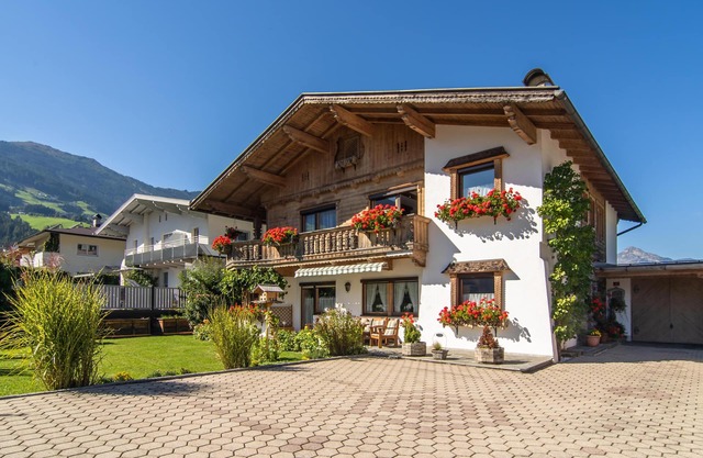 Large apartment close to the ski area