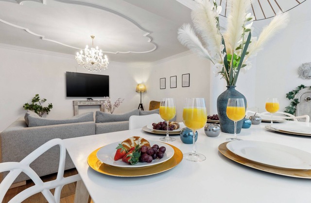 Large apartment in a prime location