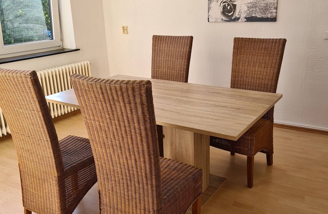 Large, bright 4-room apartment for up to 6 people