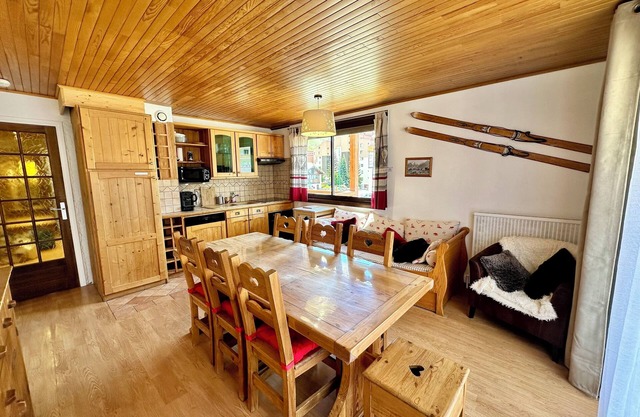 Large bright apartment 53m², 3 rooms, 6/8 pers, resort center, ski slopes