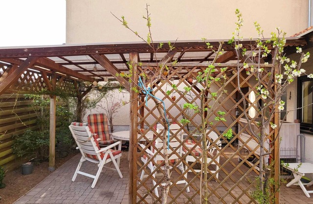 Large bright vacation apartment only for private guests no fitters