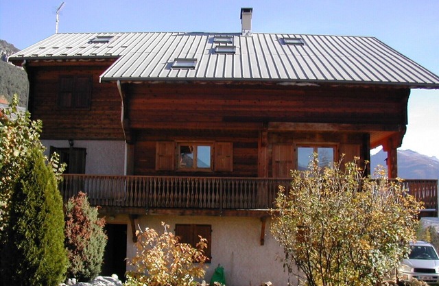 Large chalet sleeps 12 with magnificent view