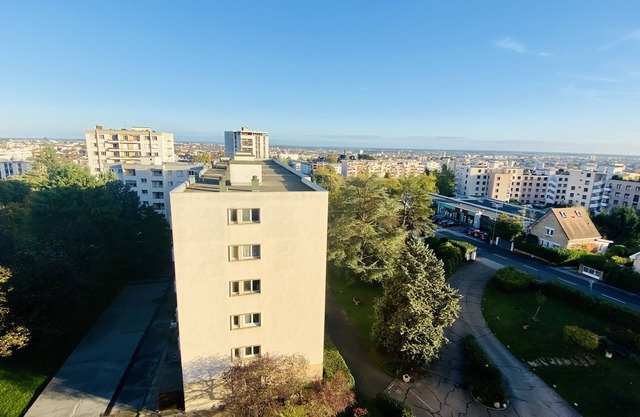 Large, cosy T2 near downtown
