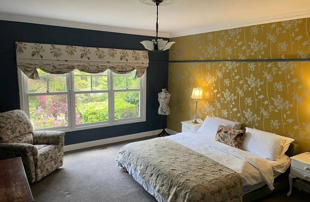 Large Cottage - Heart of Olinda - Old Police station