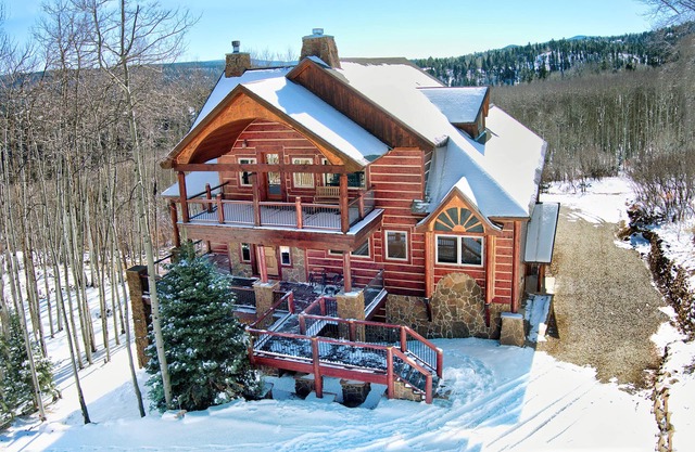 Large Deck with Hot Tub | Pets | Angel Fire Villa