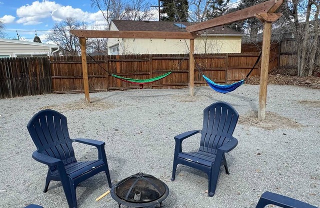 Large Family Retreat in Quiet Denver Spot