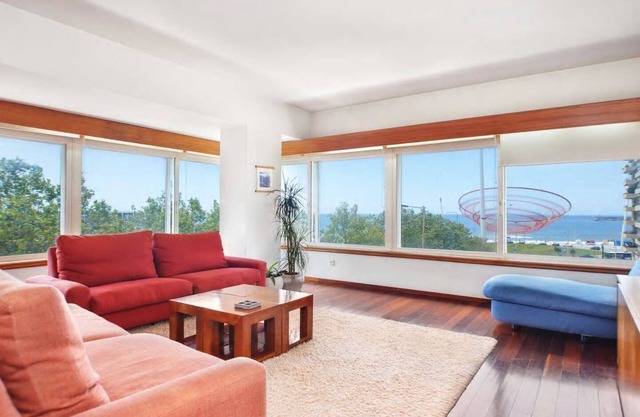 Large flat w/Sea view + Car Parking - Flowerstreet54 Flats