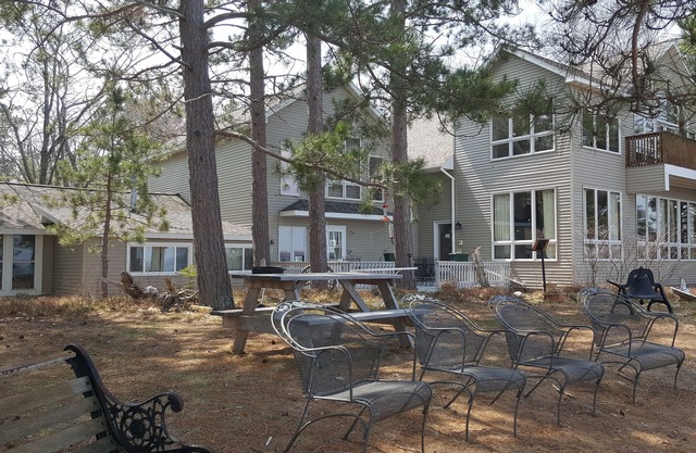 LARGE GROUP perfect for Family reunion, weddings, or just large families!